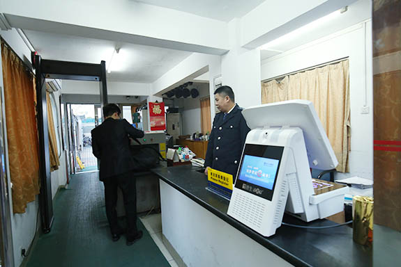 法院訪客機  公檢法臺式訪客一體機 TSV-5SC 可對接律師服務(wù)平臺