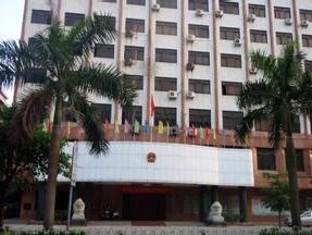 德生智能訪客機亮相湛江市赤坎區(qū)人民法院